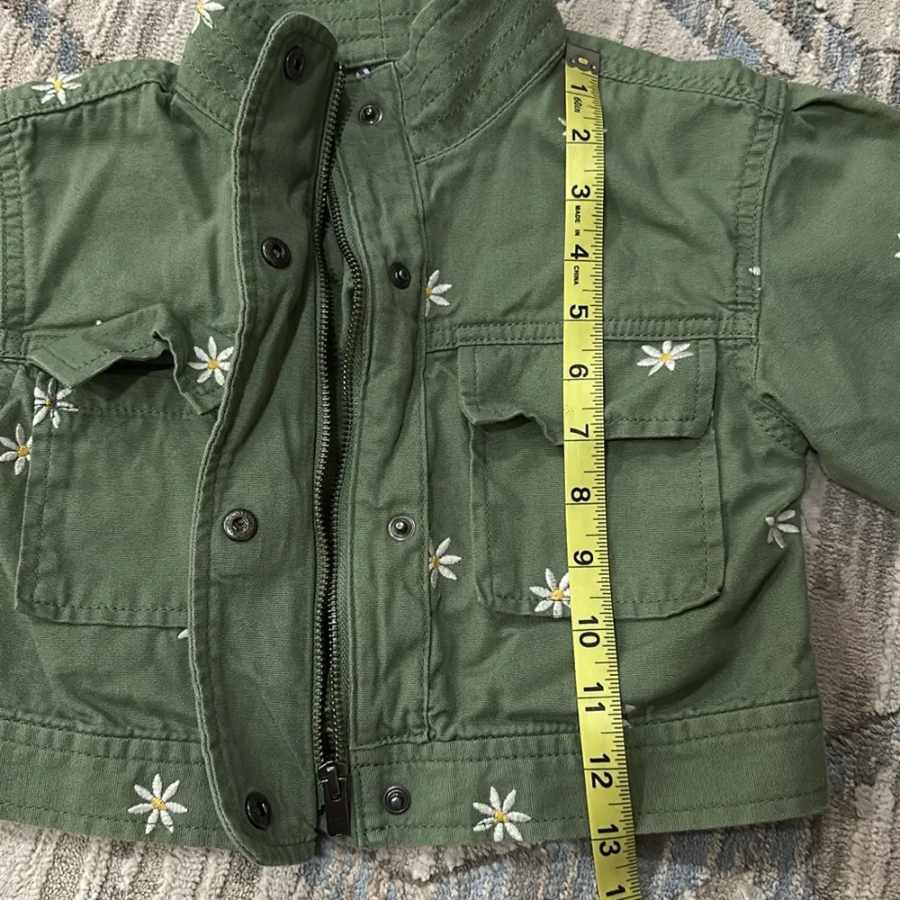 Baby gap • army green daisy embroidered jacket
